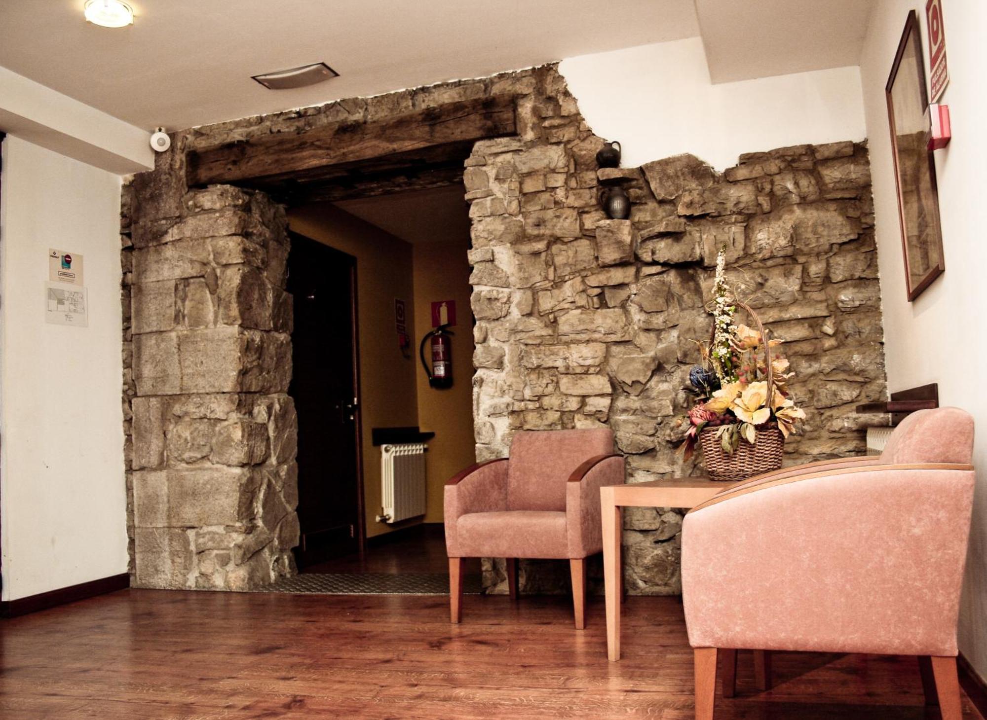 Hotel Torrepalacio Proaza Luaran gambar